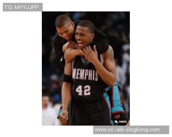 鲍威尔谈快船交易内幕期待球队给出真实解释与职业态度