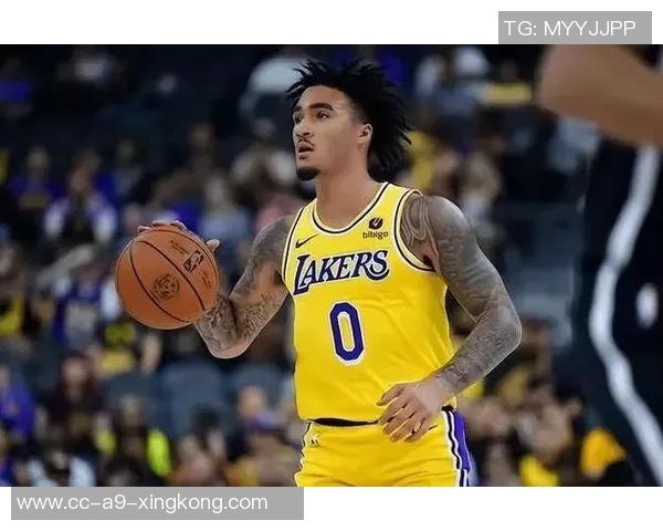 湖人双星范德彪与斯玛特联手难掩阵容缺陷强队对决暴露攻防短板