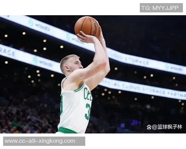 神射手豪泽创凯尔特人历史新纪录单场三分球命中数突破十个 神射手豪泽创凯尔特人历史新纪录单场三分球命中数突破十个