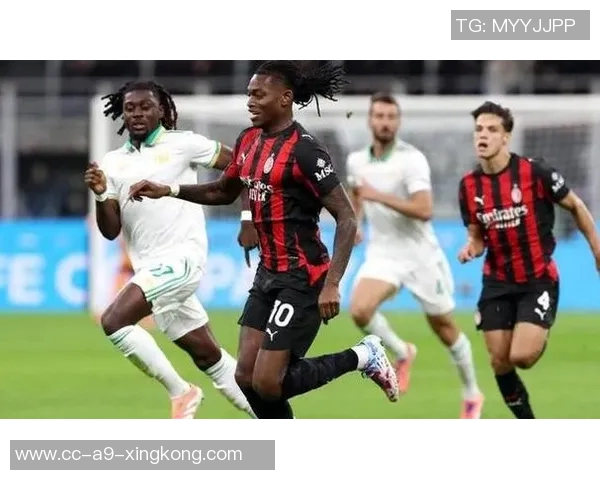 米兰需引进真正中锋莱奥虽能进球但不具备中锋特质